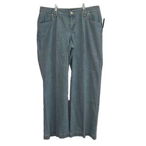 NWT, Lane Bryant, Venezia Light Blue Wide Leg Jeans, Size 3 (18) Red Triangle.